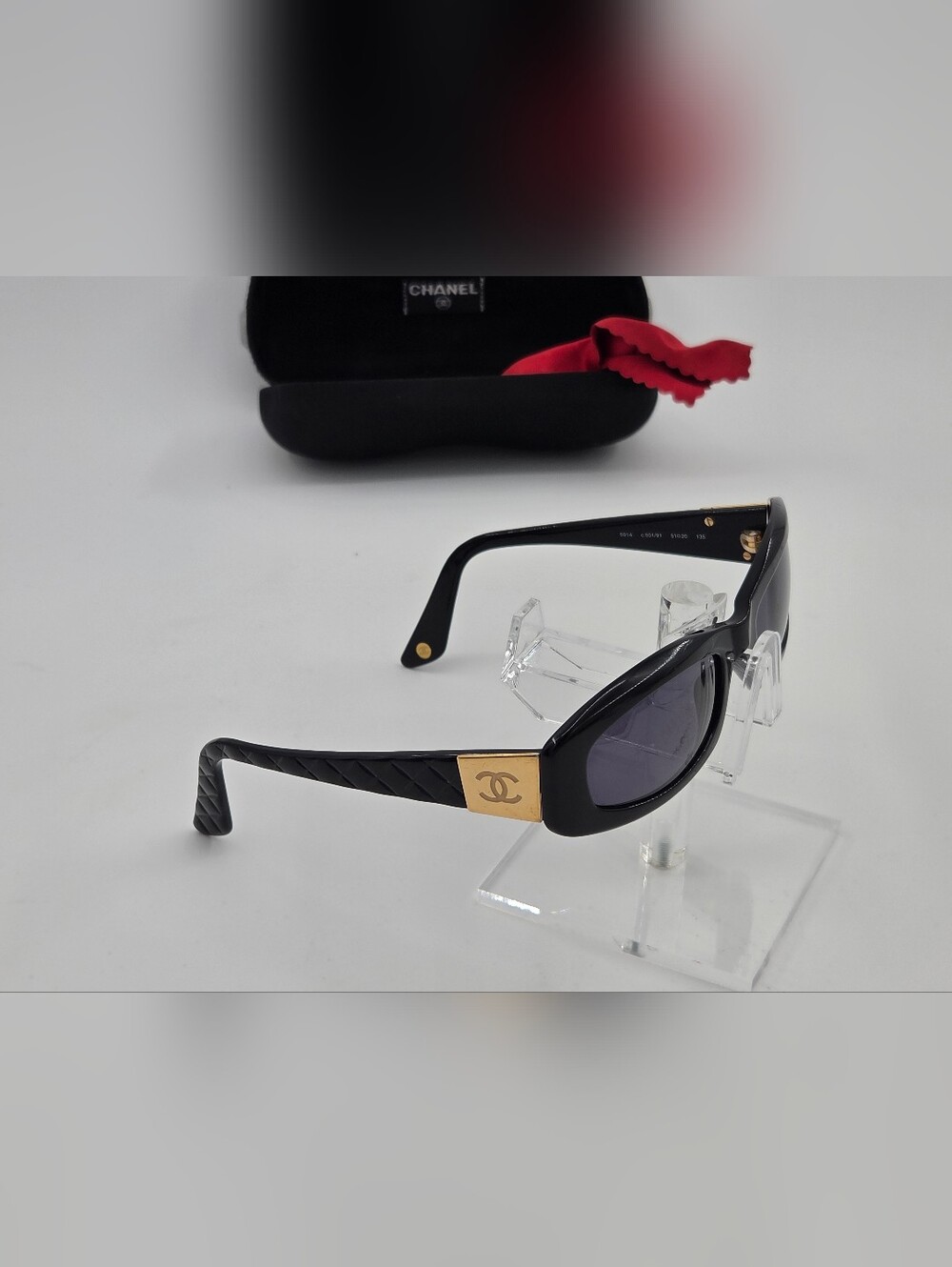 CHANEL Black Quilted Cat-Eye Sunglasses with Gold CC Accent 5014 c.501/91 51020